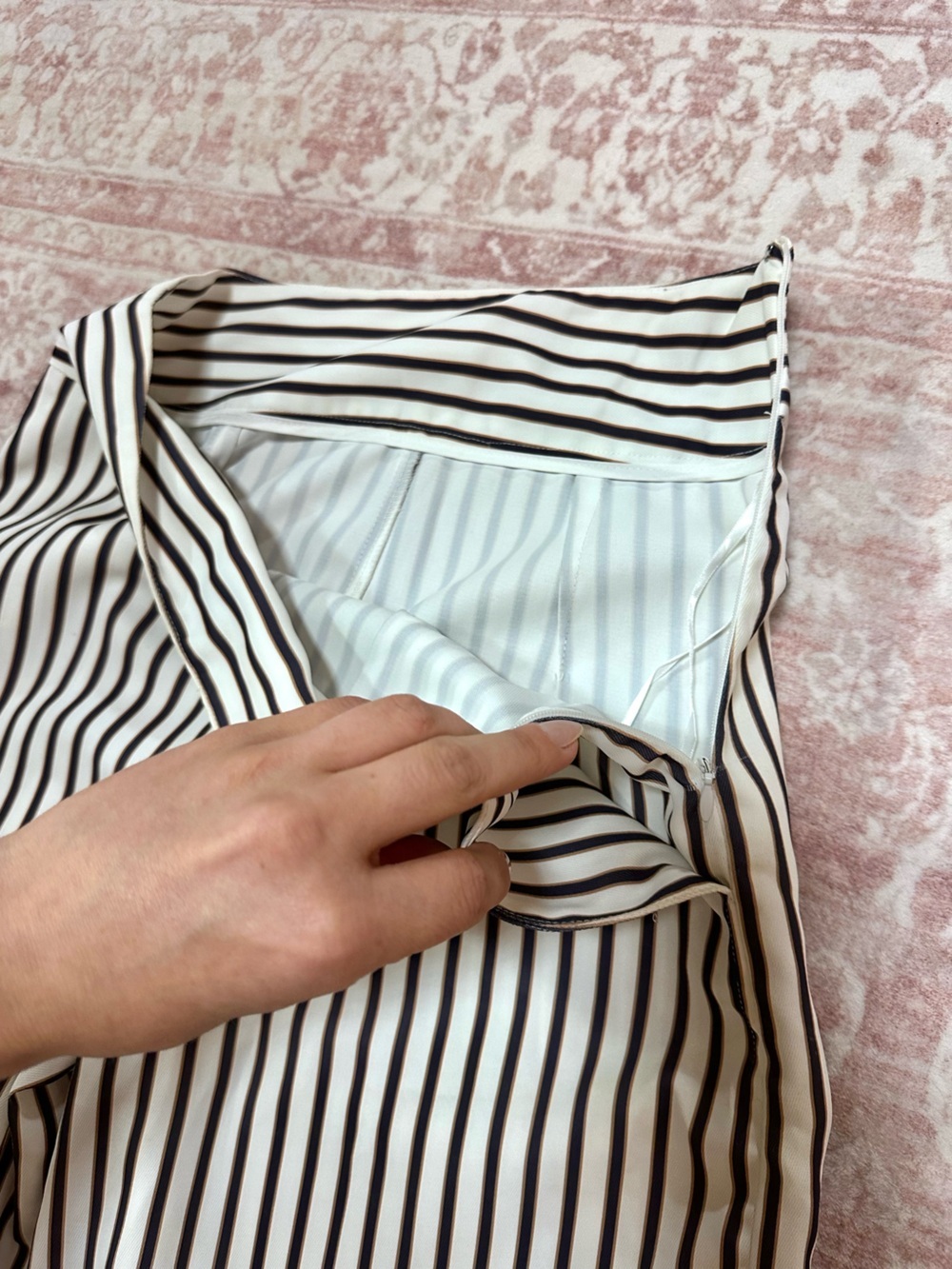 Commense 🖤 SET Striped Belted Top & Pants - Picture 15 of 16